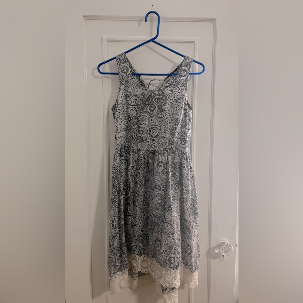 Paisley dress with lace trim. size small